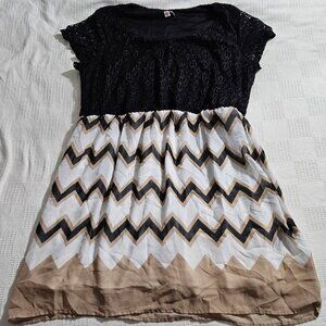 AUW Dress Women's Size 3X Black, White and Tan Chevron Print